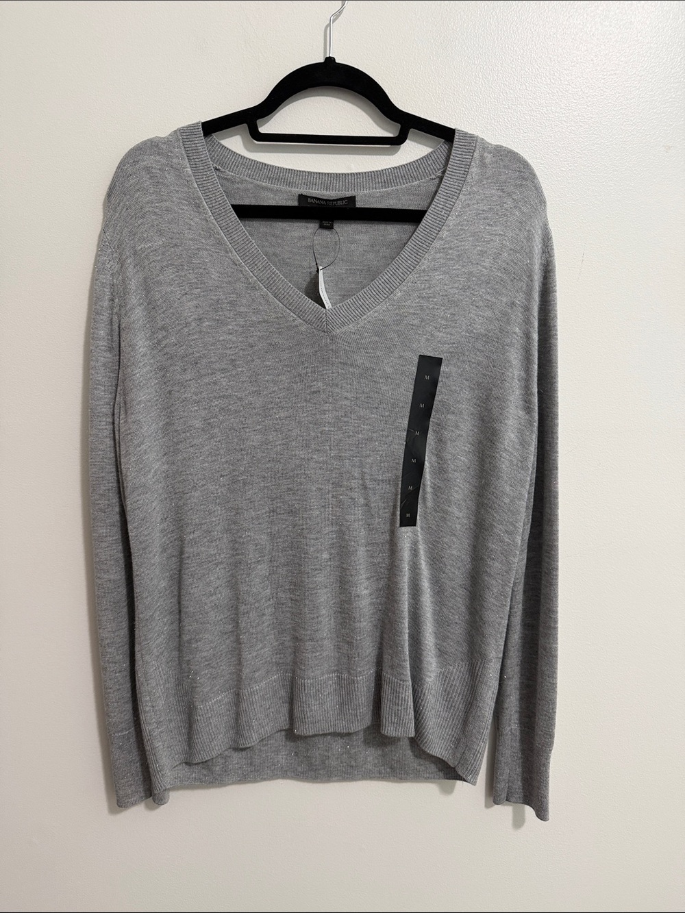 NWT Banana Republic Gray Sliver V-Neck Sweater Womens Medium